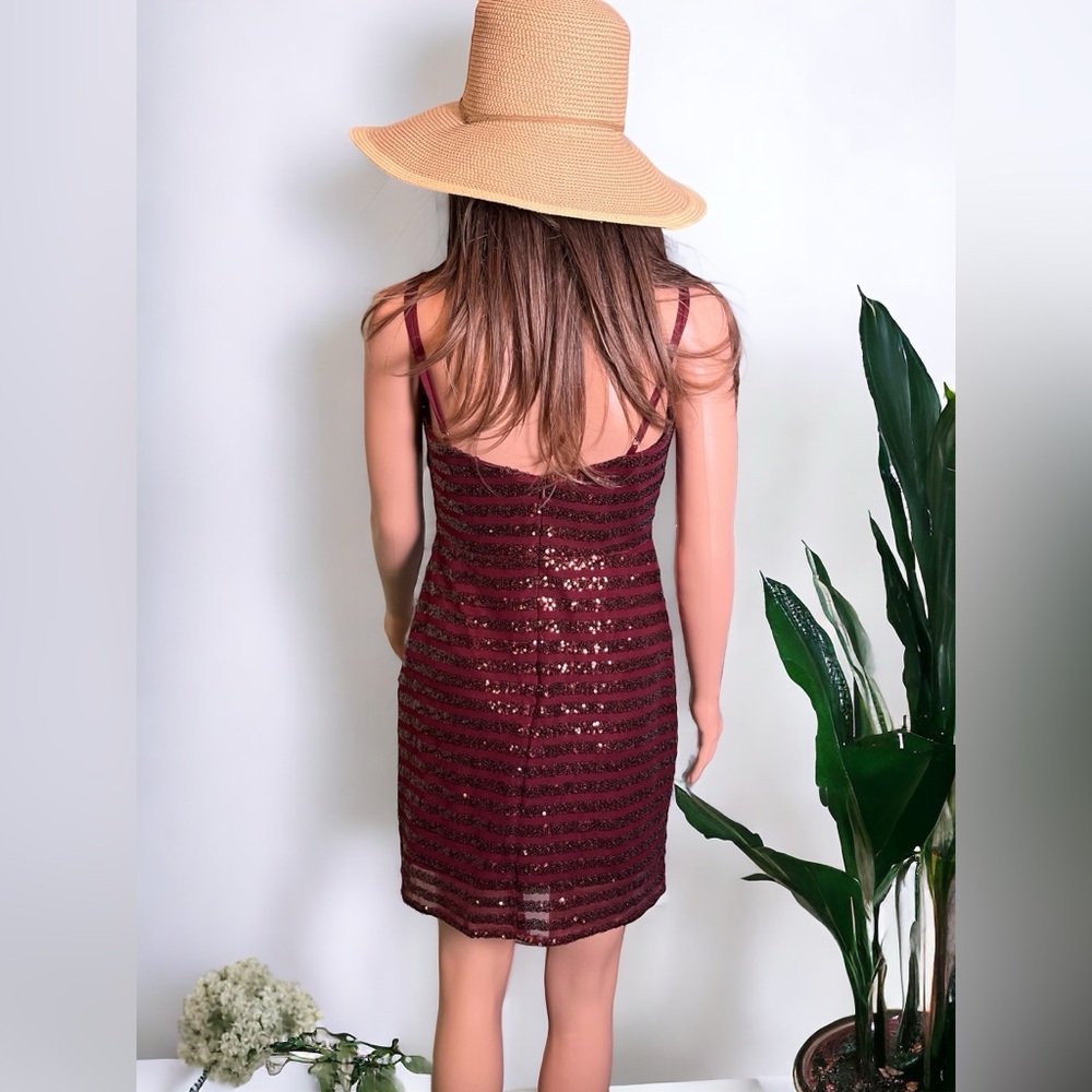 Nox Anabel Burgundy Sequin Dress Size 8 Spaghetti Strap Cocktail Prom R706 - Picture 5 of 6